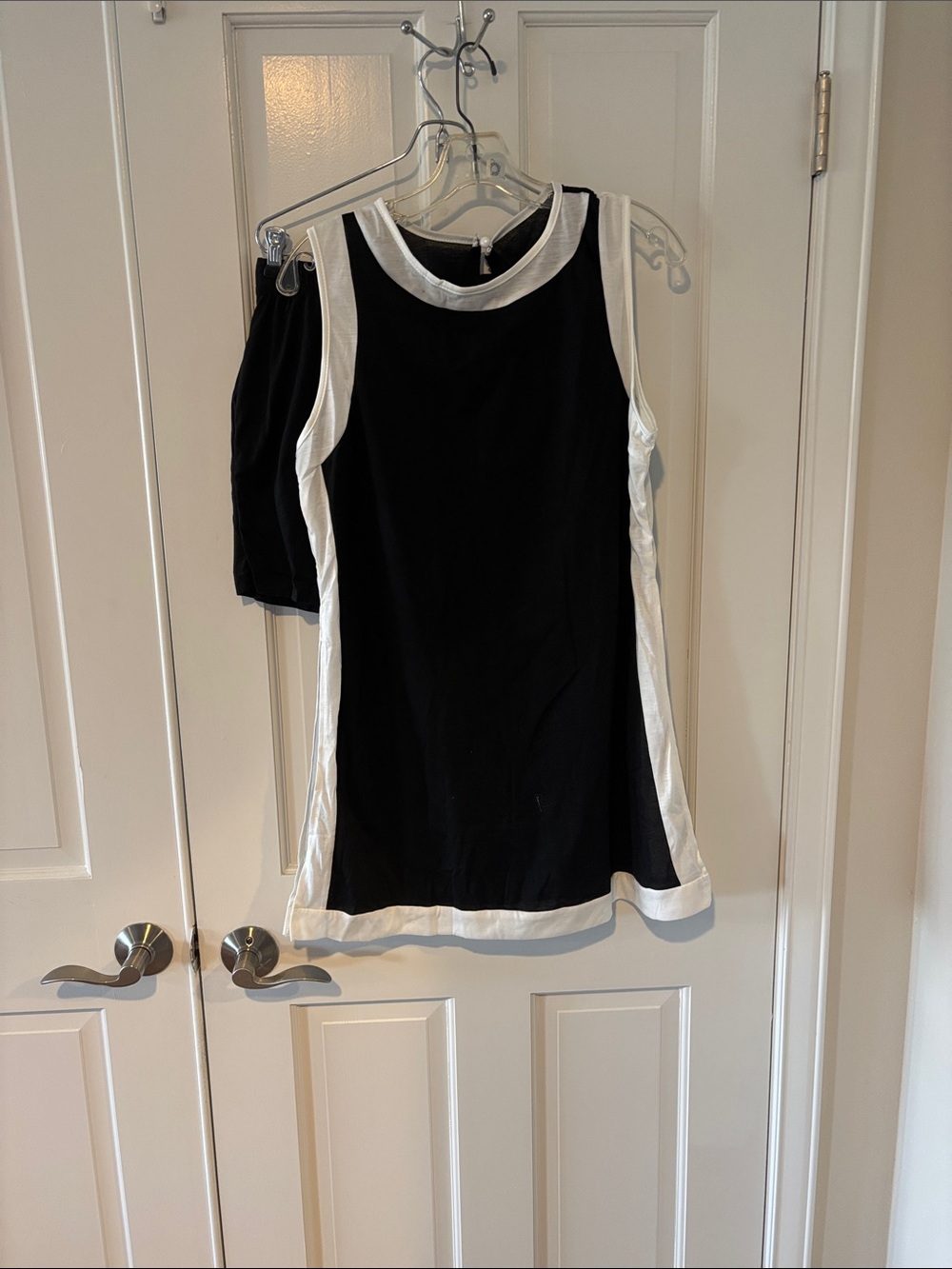 Women’s Black and White Sleeveless Shift Top and short set